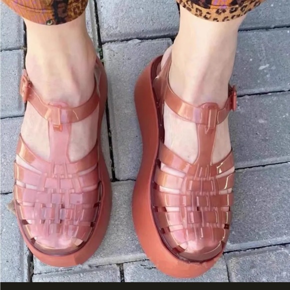 Melissa possession platform - Picture 5 of 5